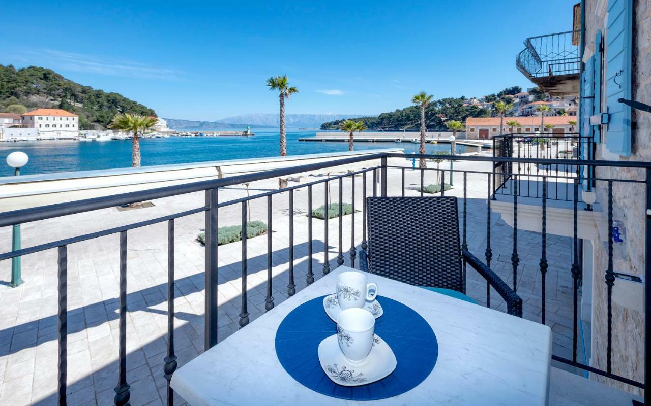 Villa Riva Jelsa  Luaran gambar
